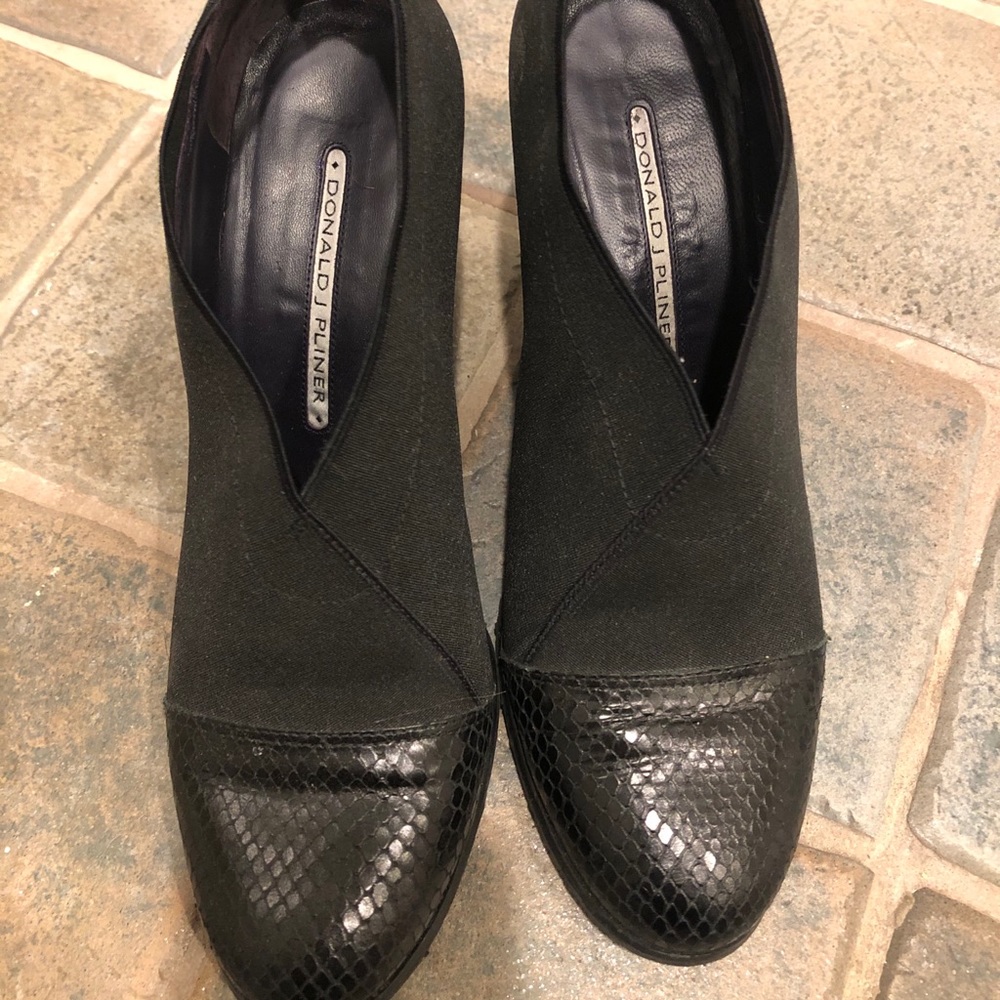 Donald Pliner shoe boots size 8.5